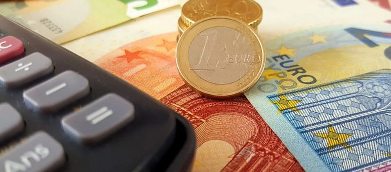 Παρατείνονται μέχρι τέλος του έτους οι ασφαλιστικές εισφορές για επιχειρήσεις και ελεύθερους επαγγελματίες